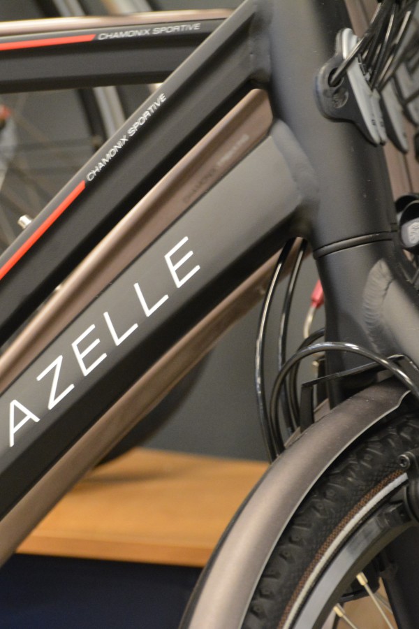 Logo Gazelle op fietsstang